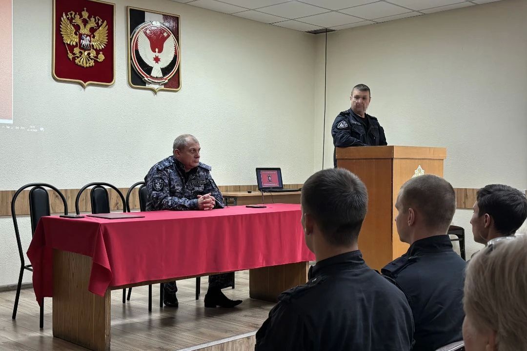 Начальник Управления Росгвардии по Удмуртской Республике полковник полиции Александр Басенко поздравил личный состав ОМОН «Барс» с профессиональным праздником Начальник Управления Росгвардии по Удмуртской Республике полковник полиции Александр Басенко поздравил личный состав ОМОН «Барс» с профессиональным праздником