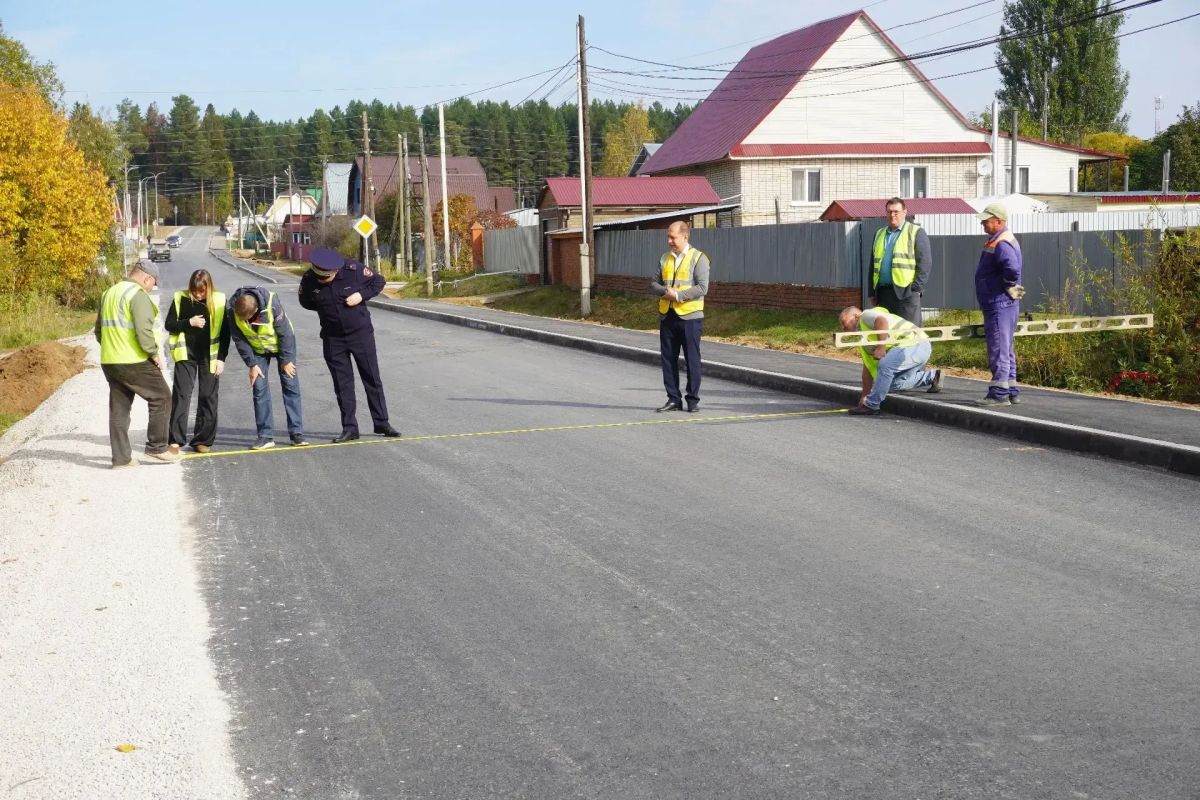Капитальный ремонт проезда Дружбы народов завершен в поселке Ува Капитальный ремонт проезда Дружбы народов завершен в поселке Ува