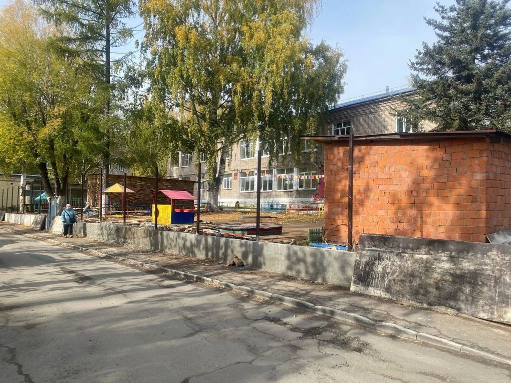 В Ижевске преображается территория вокруг трёх корпусов детсада №285, что расположен в 34-м квартале В Ижевске преображается территория вокруг трёх корпусов детсада №285, что расположен в 34-м квартале