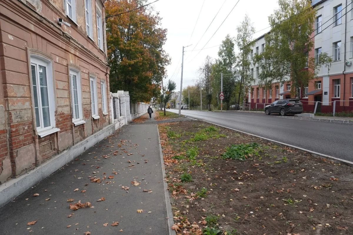 В Сарапуле подрядчик завершил ремонт улицы Гагарина, участок протяженностью 1,4 км В Сарапуле подрядчик завершил ремонт улицы Гагарина, участок протяженностью 1,4 км