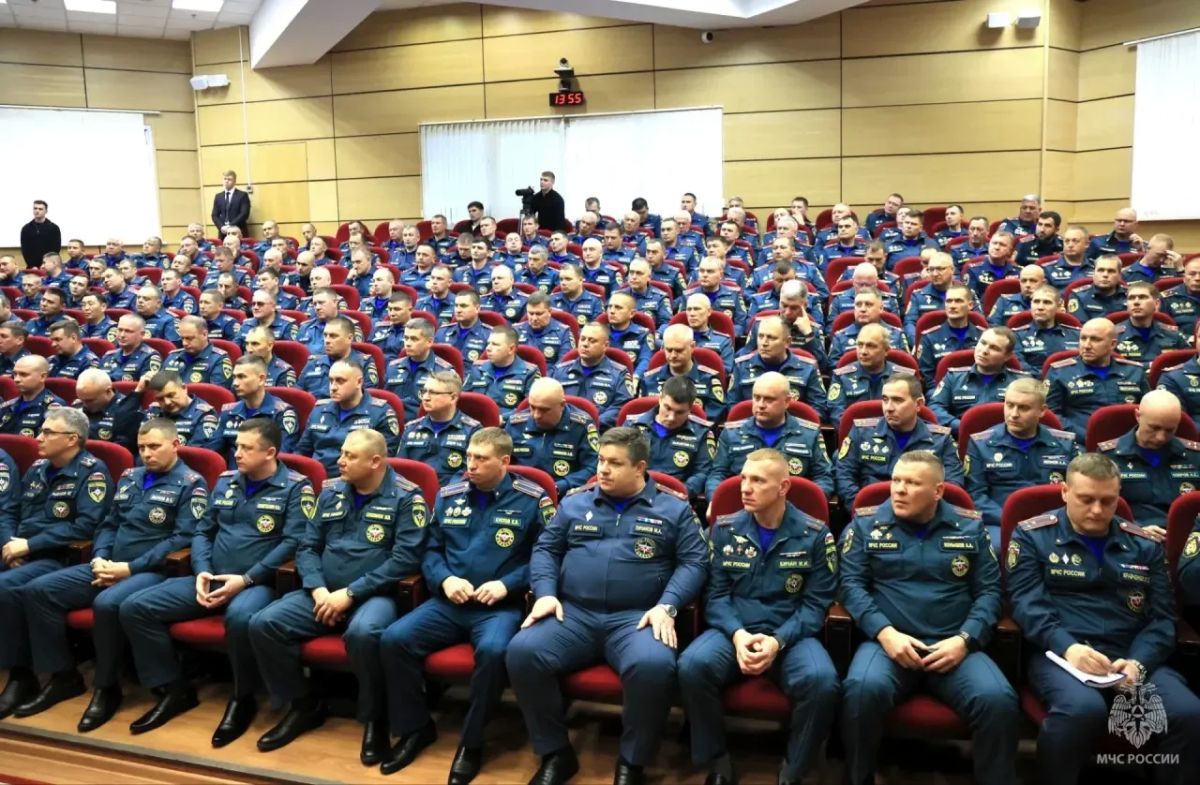 Представители пожарной охраны Удмуртии приняли участие во Всероссийских сборах руководителей ФПС МЧС России Представители пожарной охраны Удмуртии приняли участие во Всероссийских сборах руководителей ФПС МЧС России