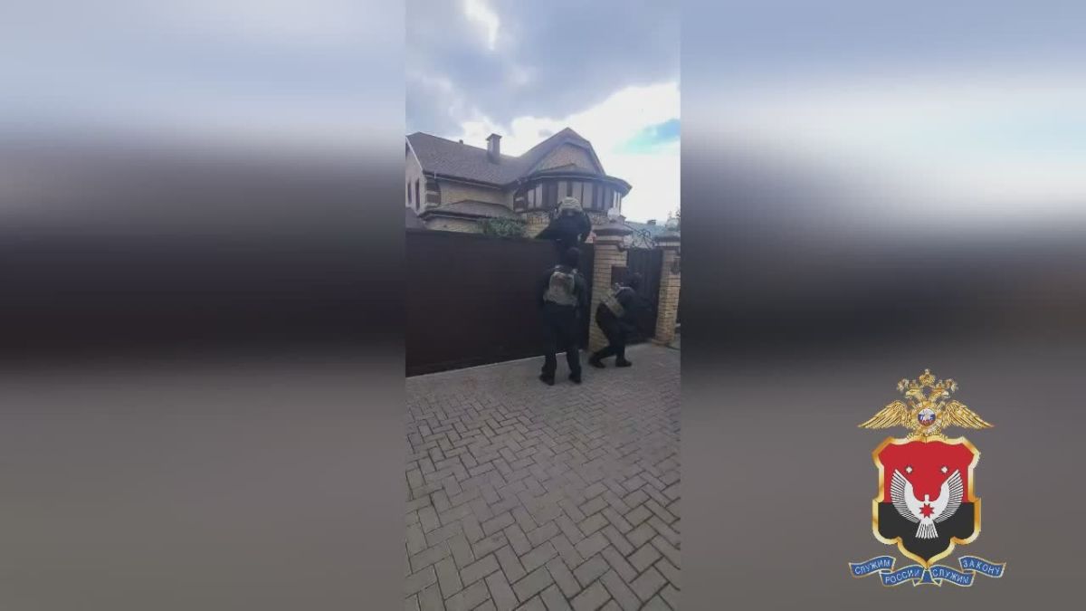 В Удмуртии завершили расследование уголовного дела 47-летнего директора автосалона «СпецАвто Иж», обвиняемого в мошенничестве на сумму более 72 млн руб