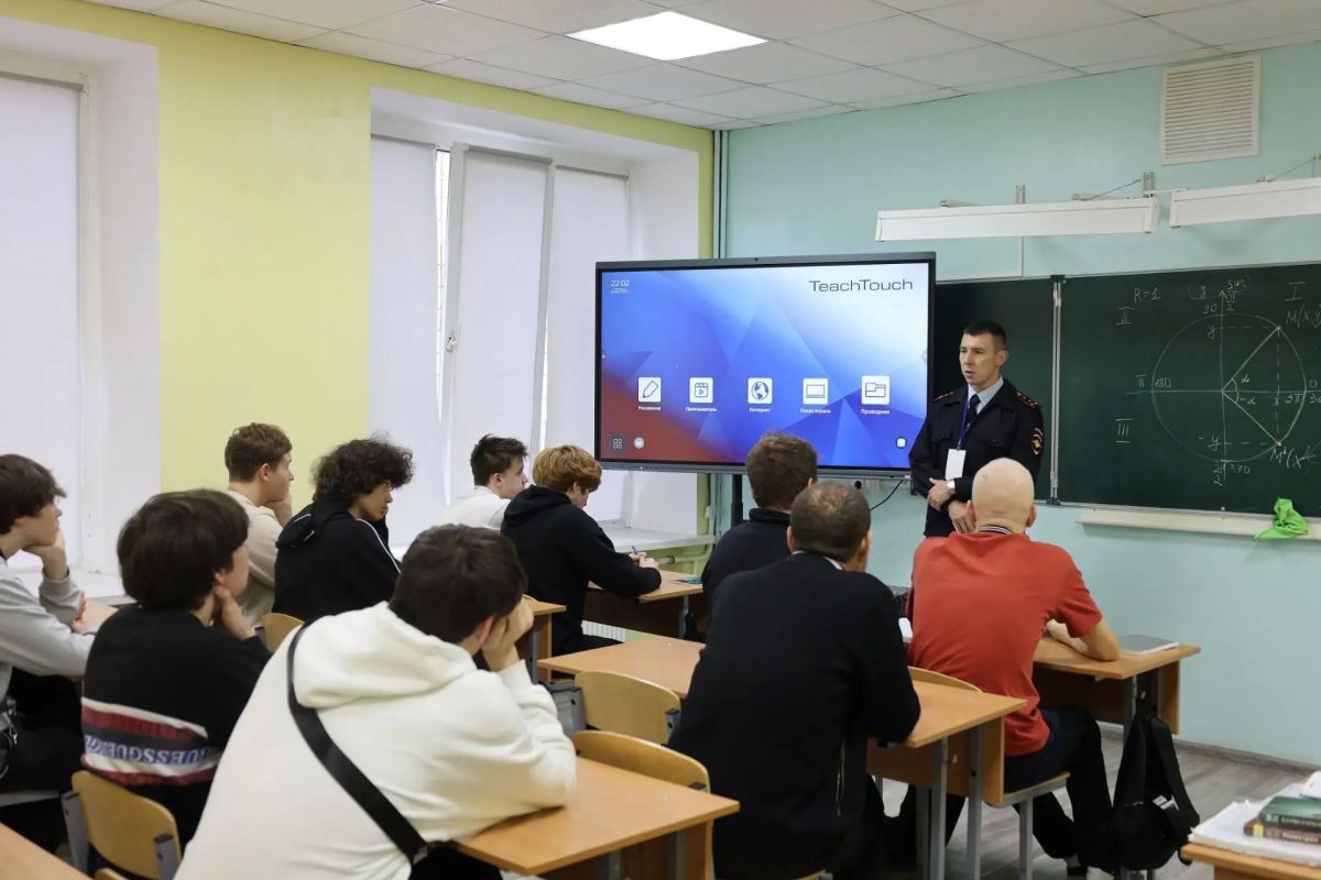 В Ижевске проходит ежегодная информационно-профилактическая акция «Первокурсник» В Ижевске проходит ежегодная информационно-профилактическая акция «Первокурсник»