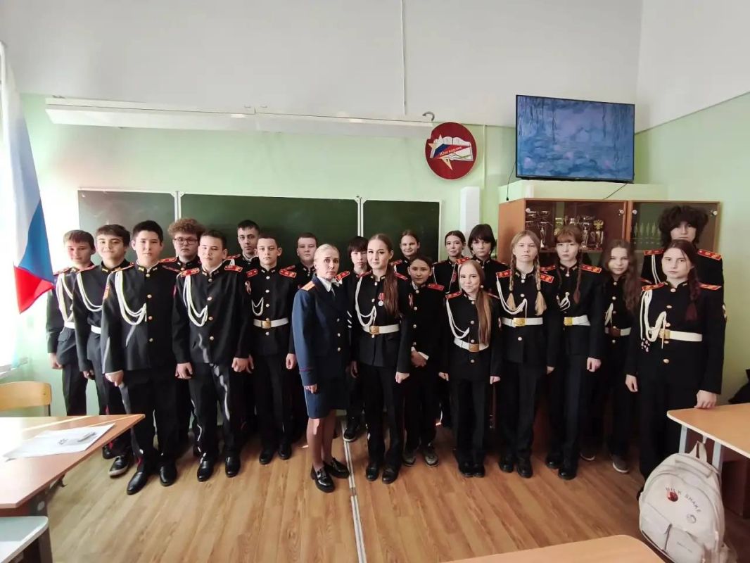 Сотрудники следственного управления продолжают проведение профилактических мероприятий среди несовершеннолетних Сотрудники следственного управления продолжают проведение профилактических мероприятий среди несовершеннолетних