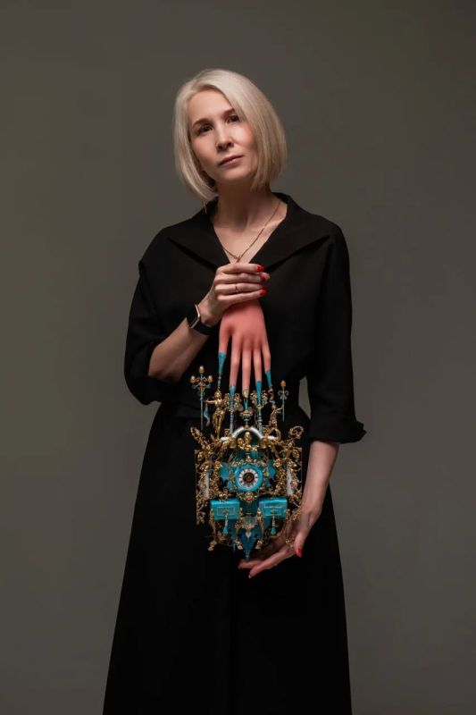 Жительница Воткинска Наталия Софронова заняла первое место в секции Nail Art на чемпионате мира OMC Hairworld, который проходил в Париже с 10 по 12 октября