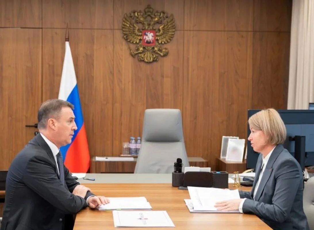 Заместитель председателя правительства России Дмитрий Патрушев провел рабочую встречу с врио главы Удмуртии Ольгой Абрамовой