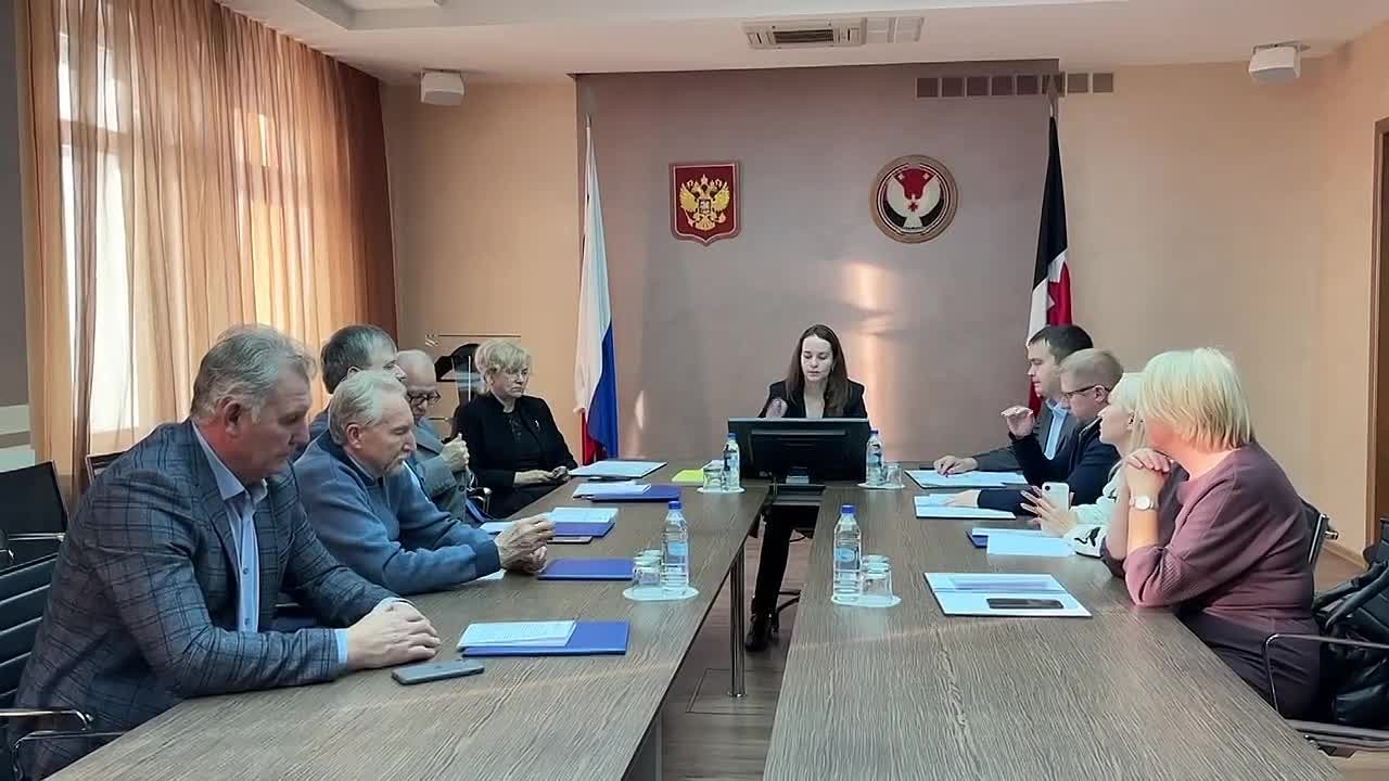 29 октября Избирательная комиссия Удмуртской Республики утвердила список политических партий, выдвижение кандидатов, списков кандидатов которыми на выборах депутатов Государственного Совета, депутатов представительных...