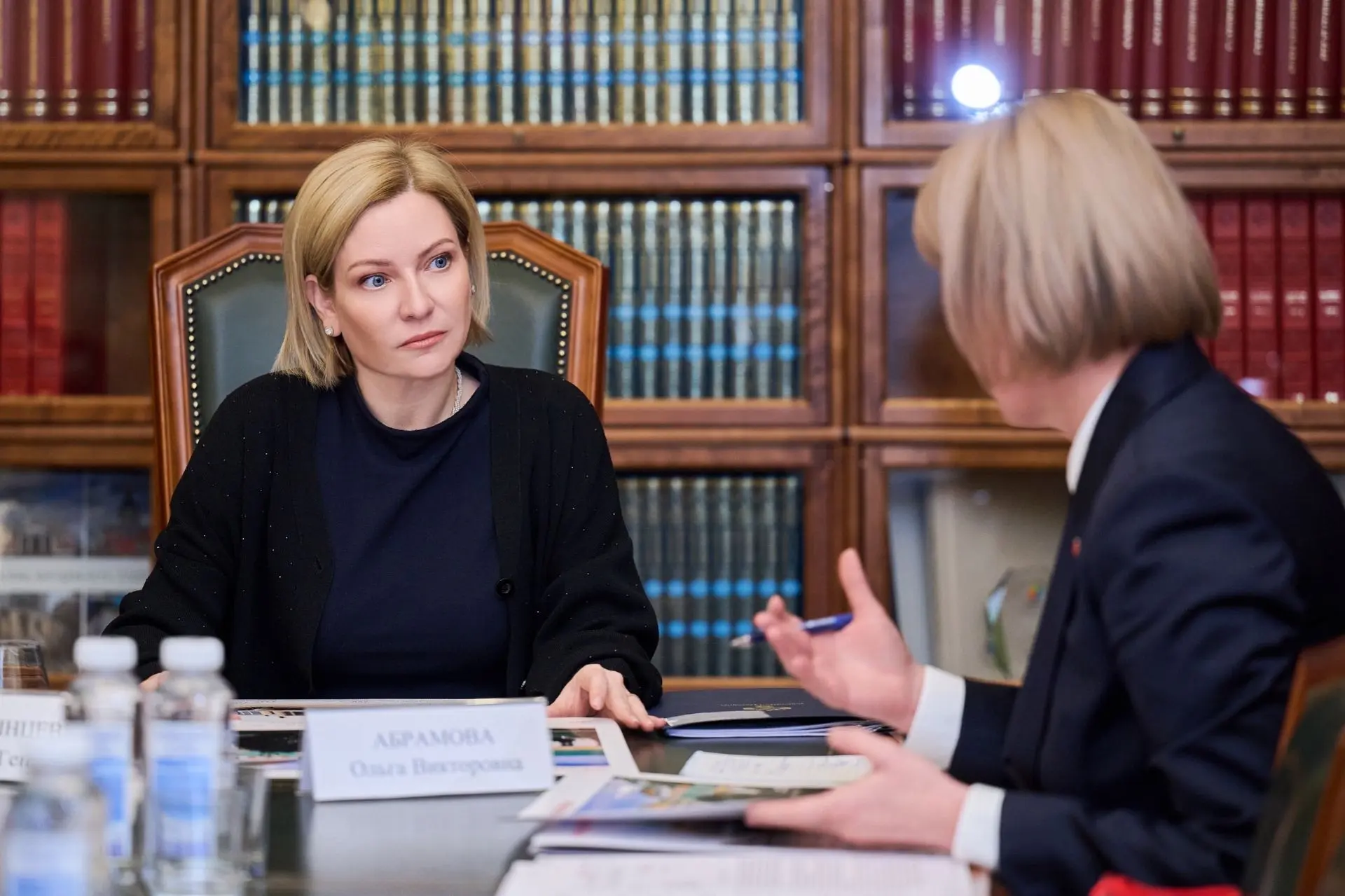 Министр культуры России Ольга Любимова провела рабочую встречу с врио главы Удмуртии Ольгой Абрамовой, сообщает пресс-служба главы и правительства Удмуртии