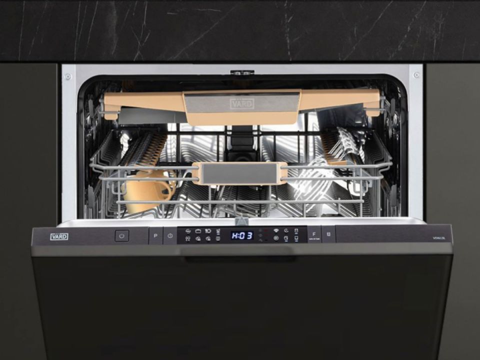 Как правильно загружать посудомоечную машину, чтобы достичь идеальных результатов