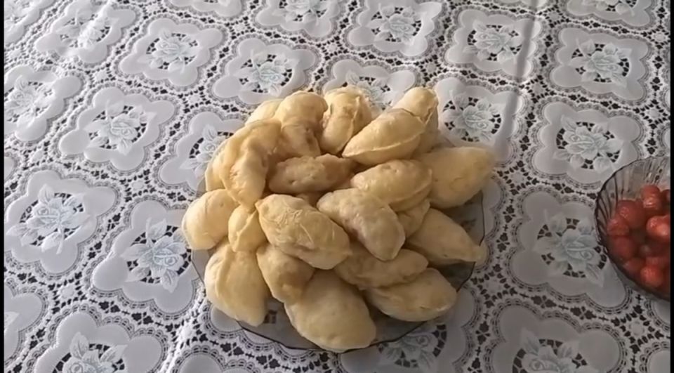 Нежные вареники с ягодами на пару