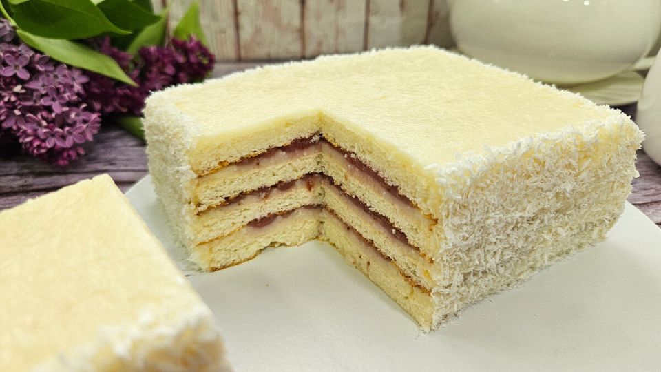 Творожно кокосовый диетический торт на противне с 132 ккал на сотню граммов