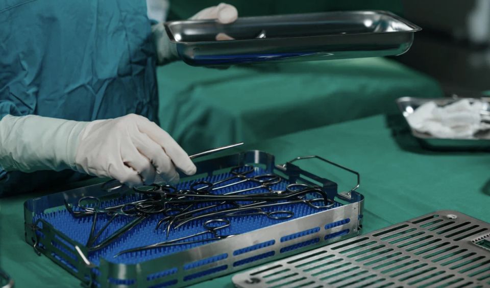 Уход за медицинскими изделиями из нержавеющей стали: тонкости и секреты