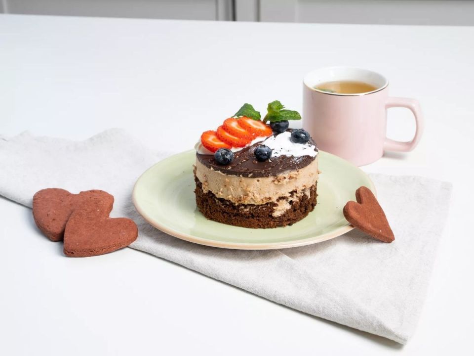 Шоколадное сердце: легкий рецепт муссового торта на любой праздник