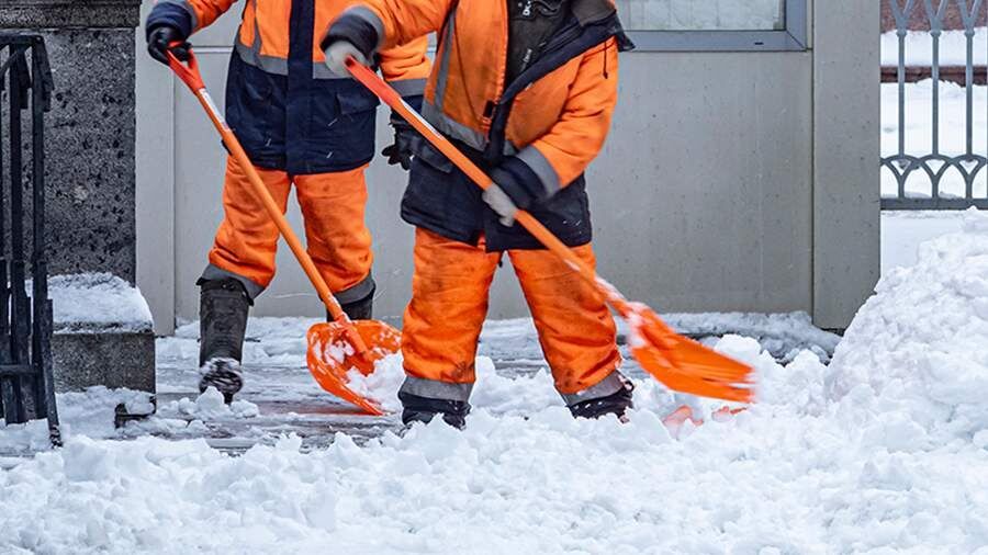 ФССП России освобождает новые категории граждан от обязательных работ