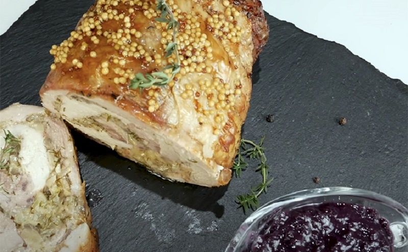 Мясной рулет с грибами и сыром: удивительное блюдо для любого стола